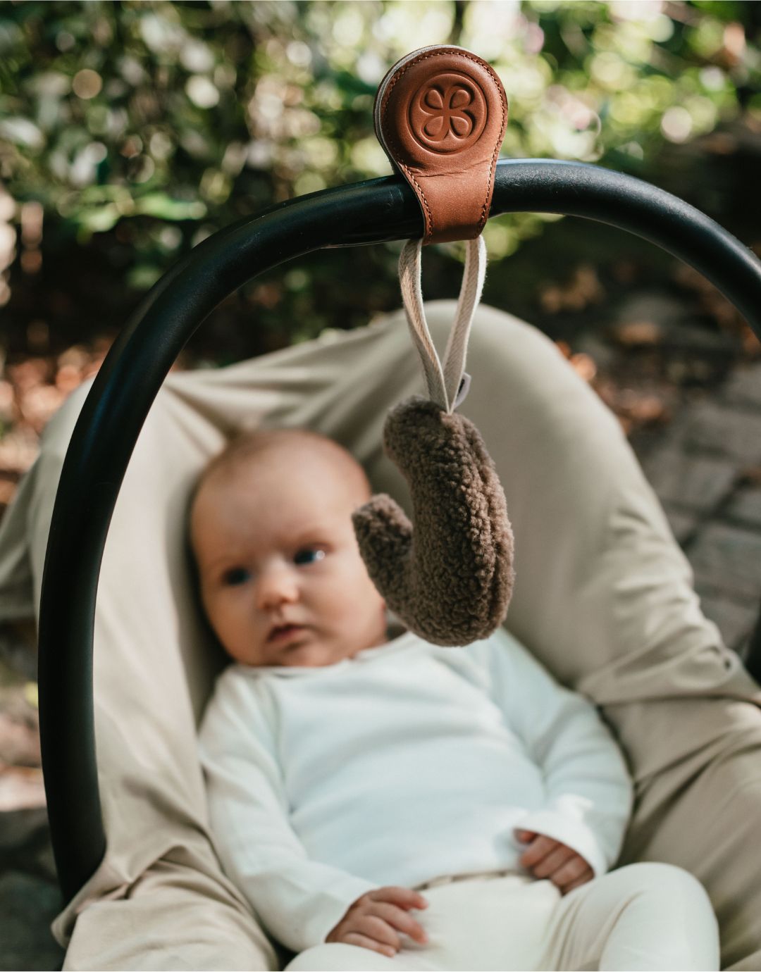 Leather Swaddle Magnetic Clips Brown buggy